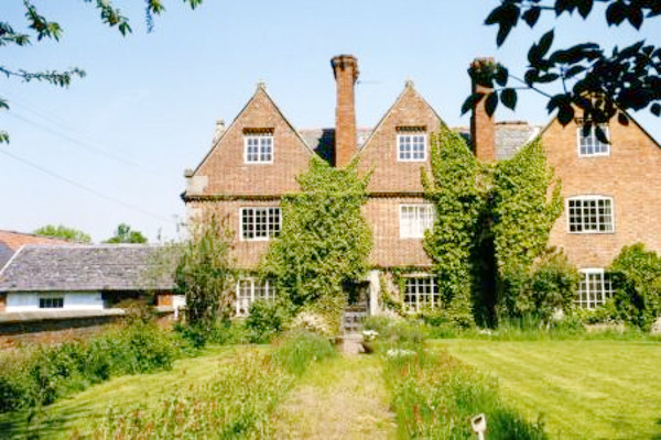 West End, Manor House Farm